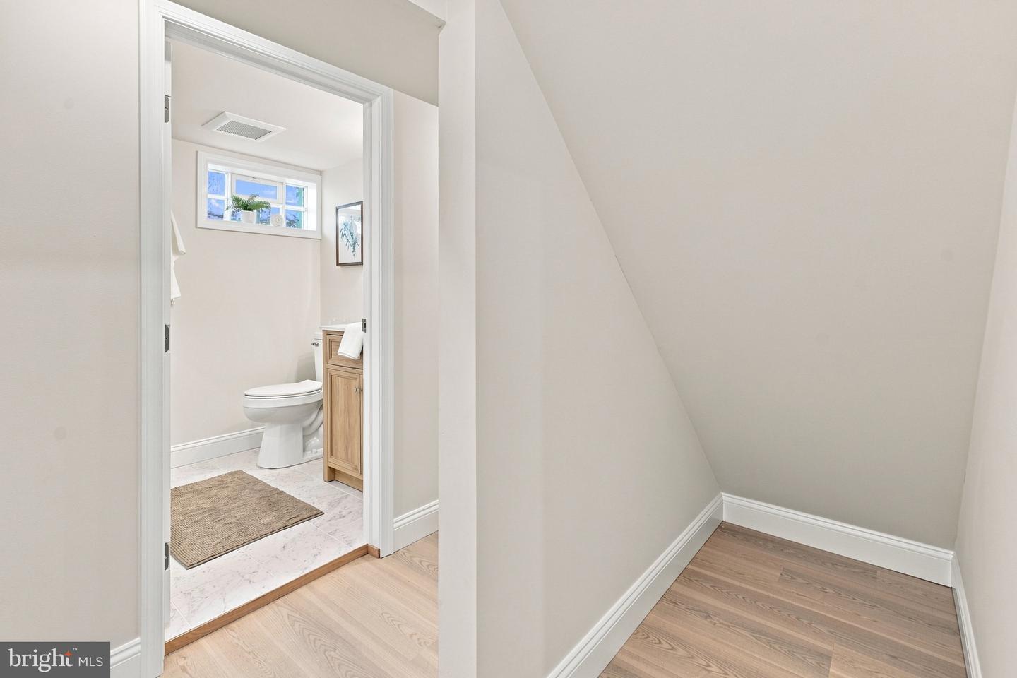 218 Linwood Ave Property Photo 55