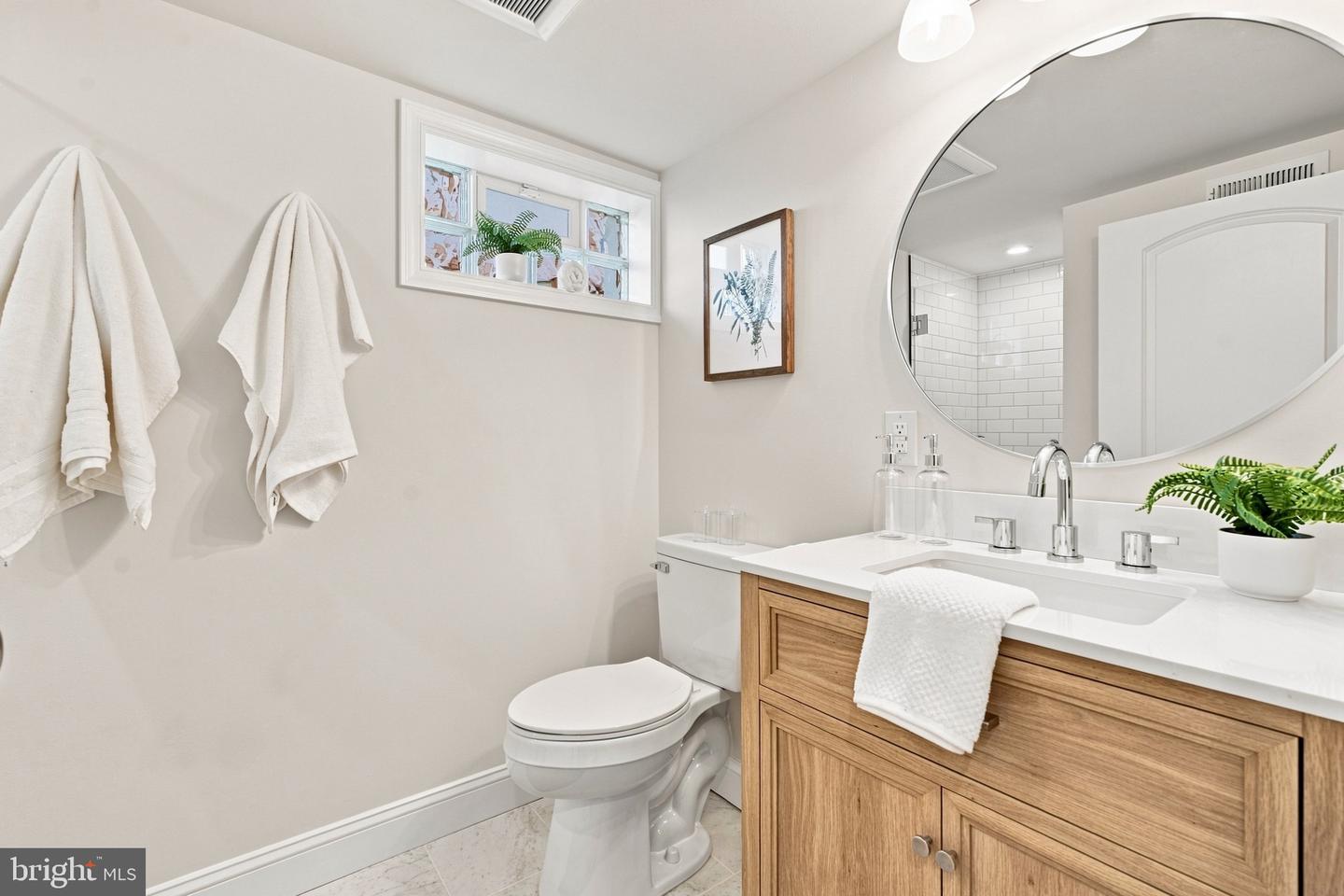 218 Linwood Ave Property Photo 57