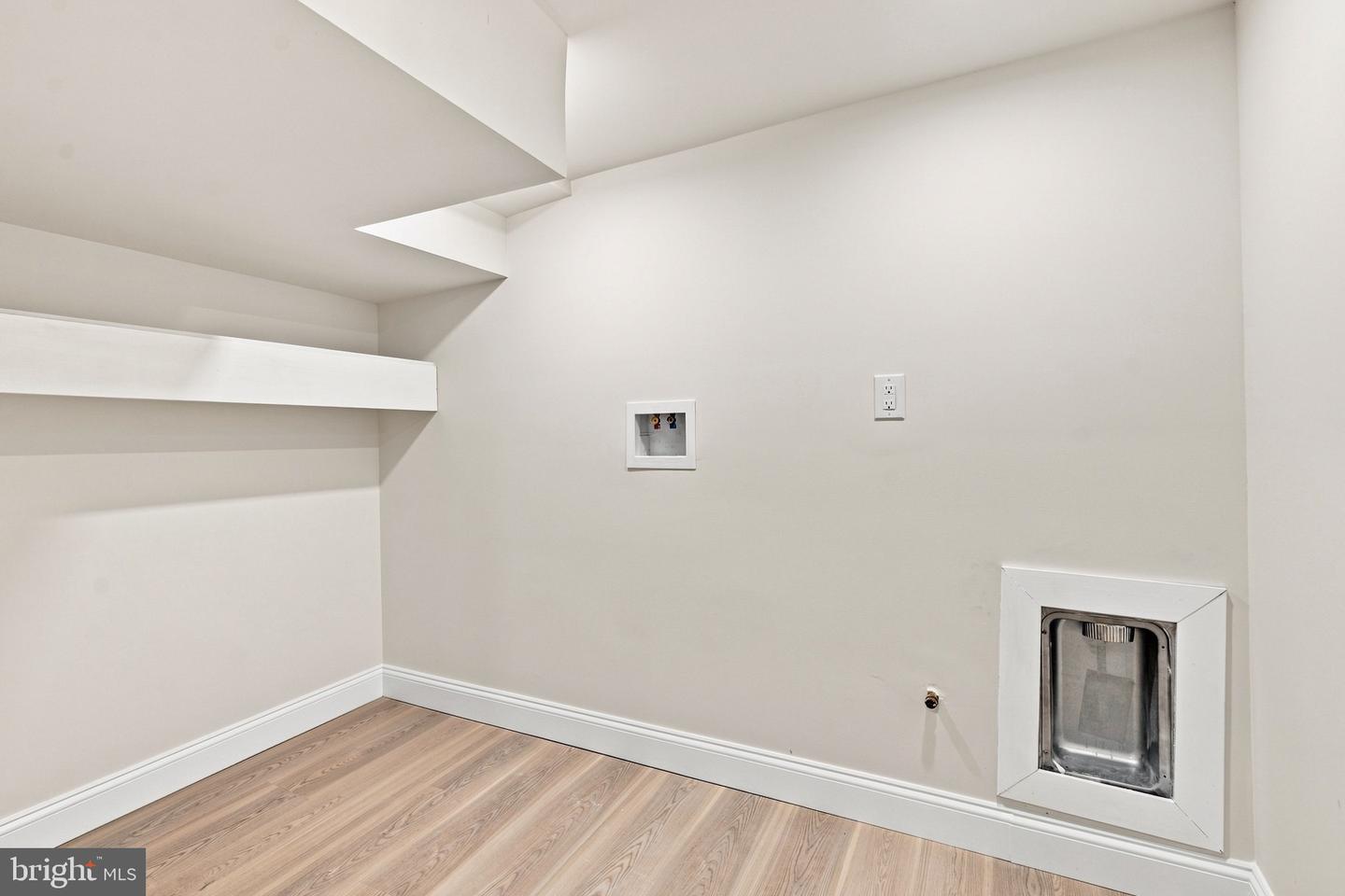 218 Linwood Ave Property Photo 58