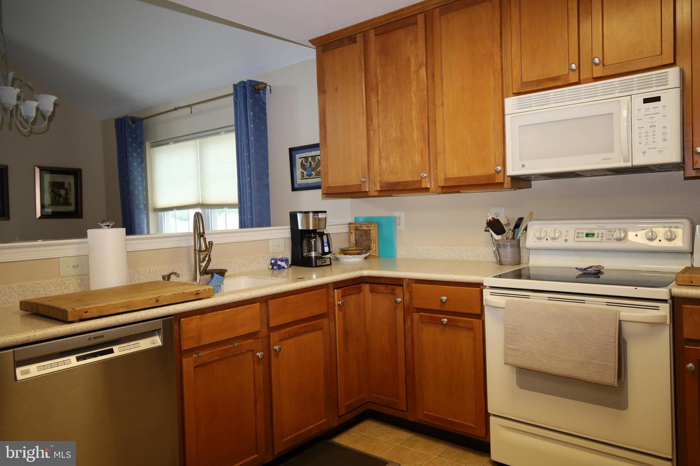 114 Arbour Ct Property Photo 9