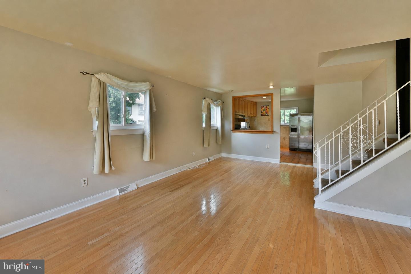 2903 Meyer Ave Property Photo 3