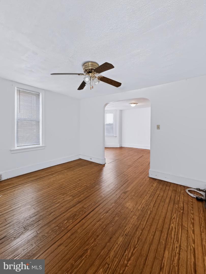 216 N Main St # Property Photo 3