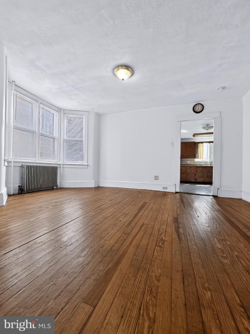 216 N Main St # Property Photo 5