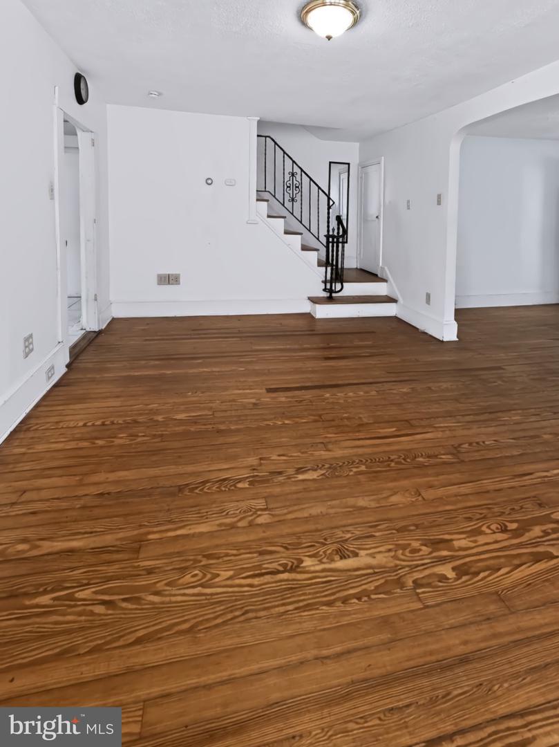 216 N Main St # Property Photo 7
