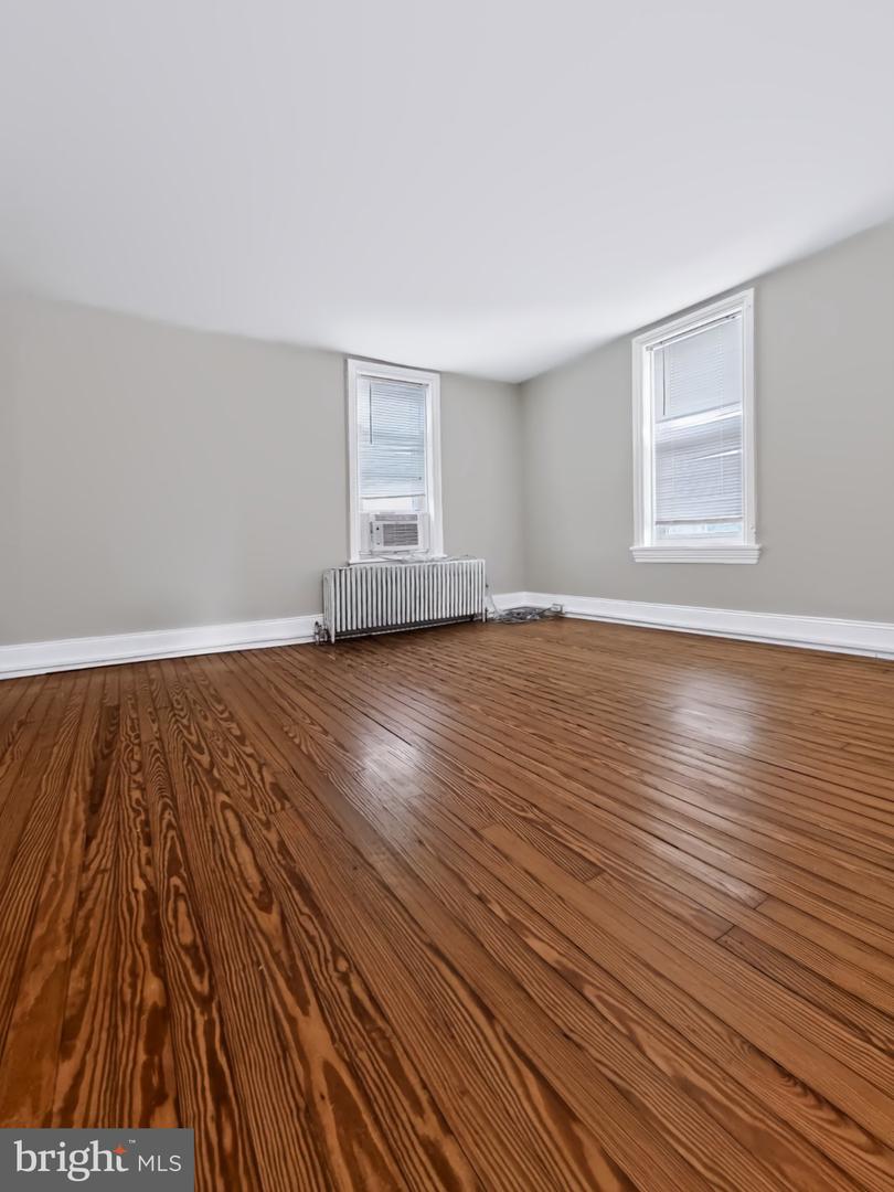216 N Main St # Property Photo 9