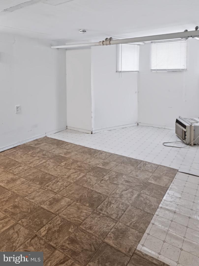 216 N Main St # Property Photo 20