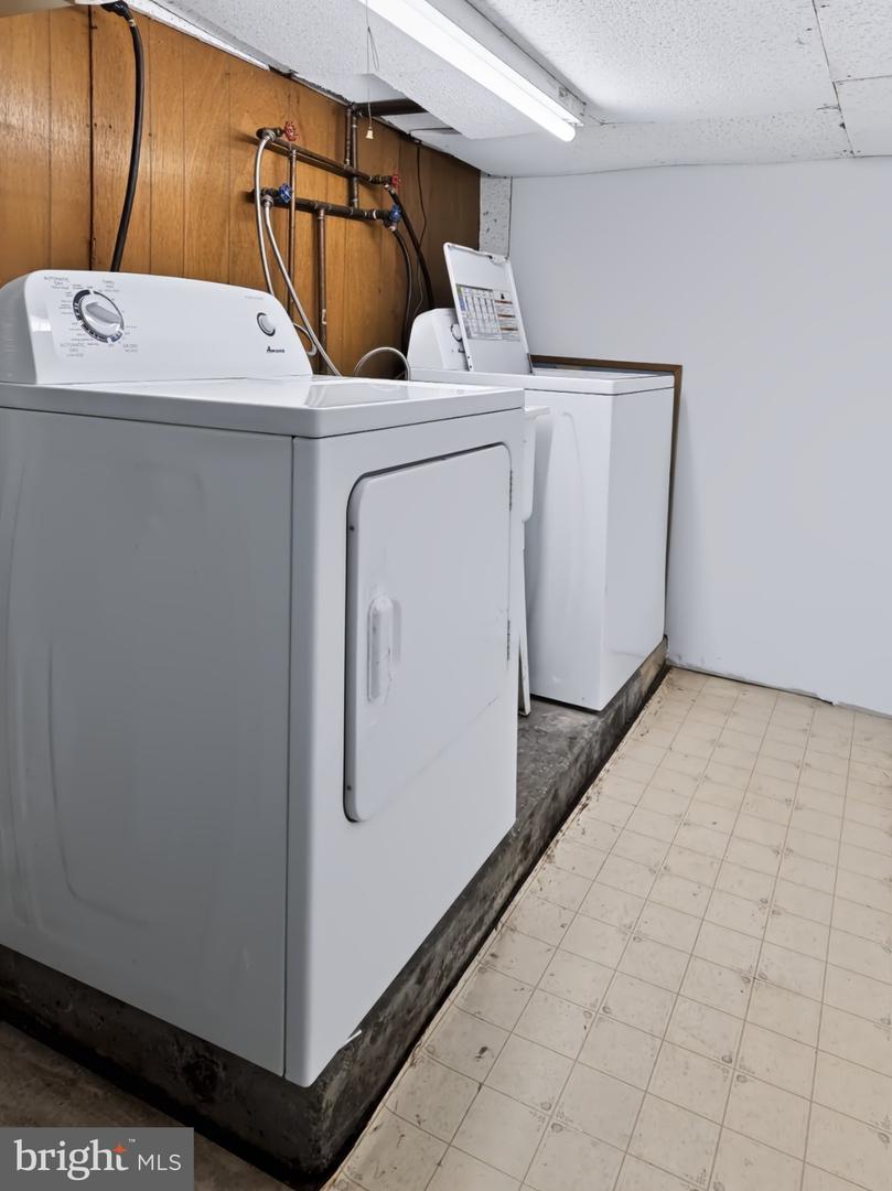 216 N Main St # Property Photo 21