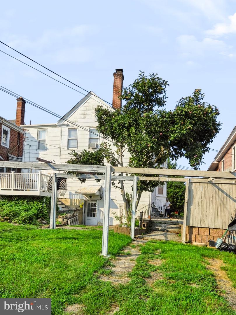 216 N Main St # Property Photo 22