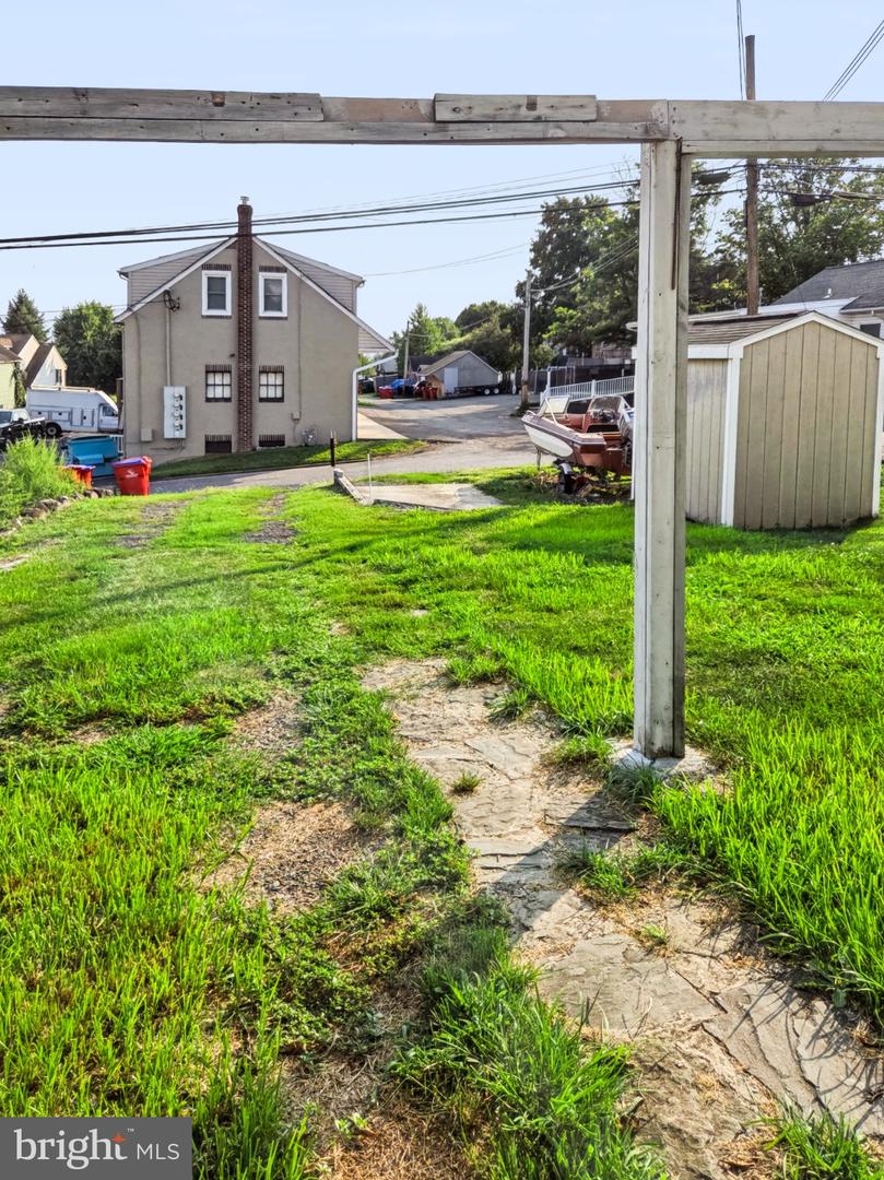 216 N Main St # Property Photo 24
