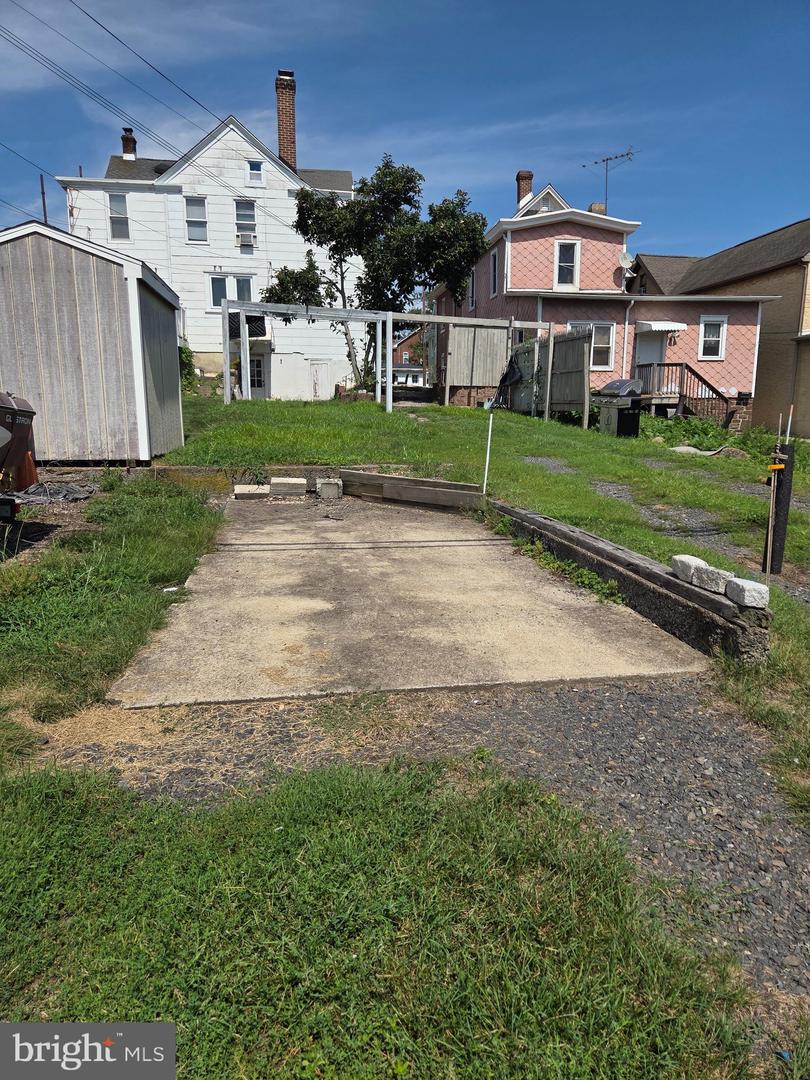 216 N Main St # Property Photo 25