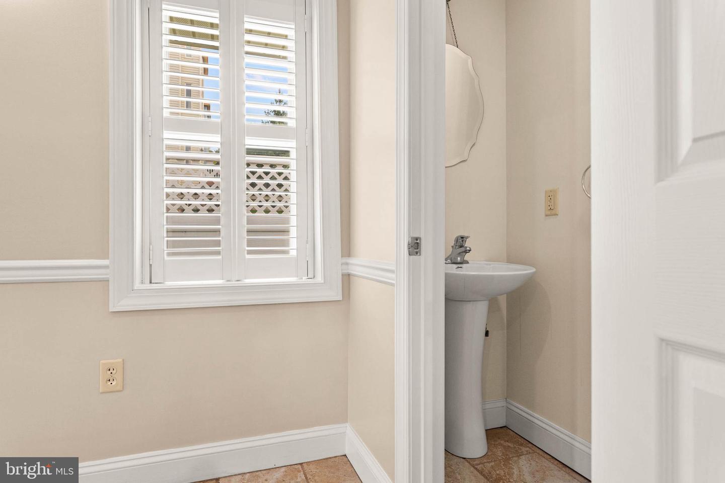 225 Church St Property Photo 45