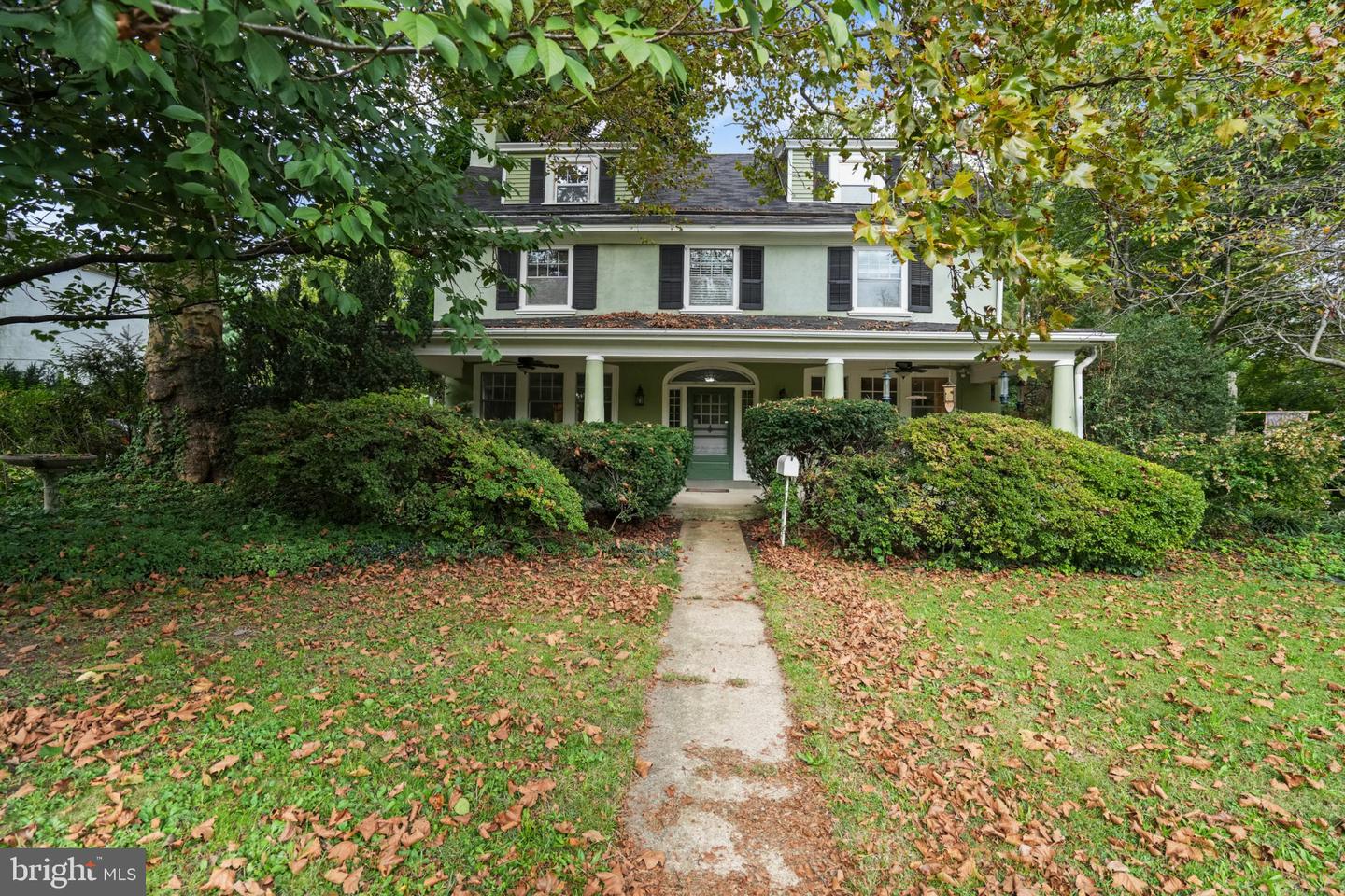 1851 W Marshall St Property Photo 3
