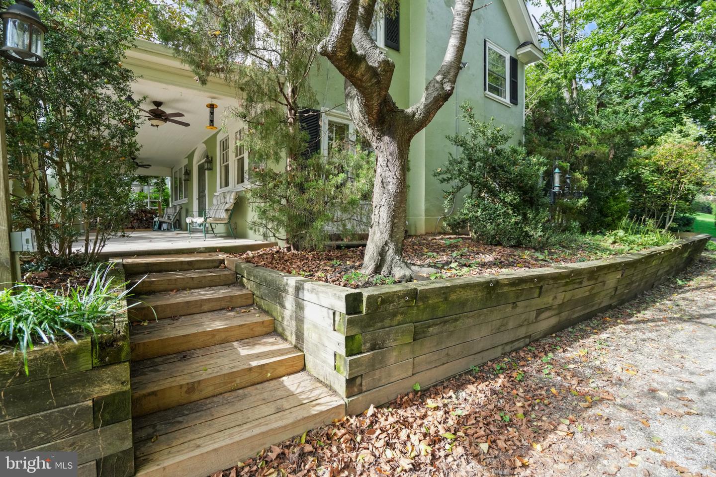 1851 W Marshall St Property Photo 12