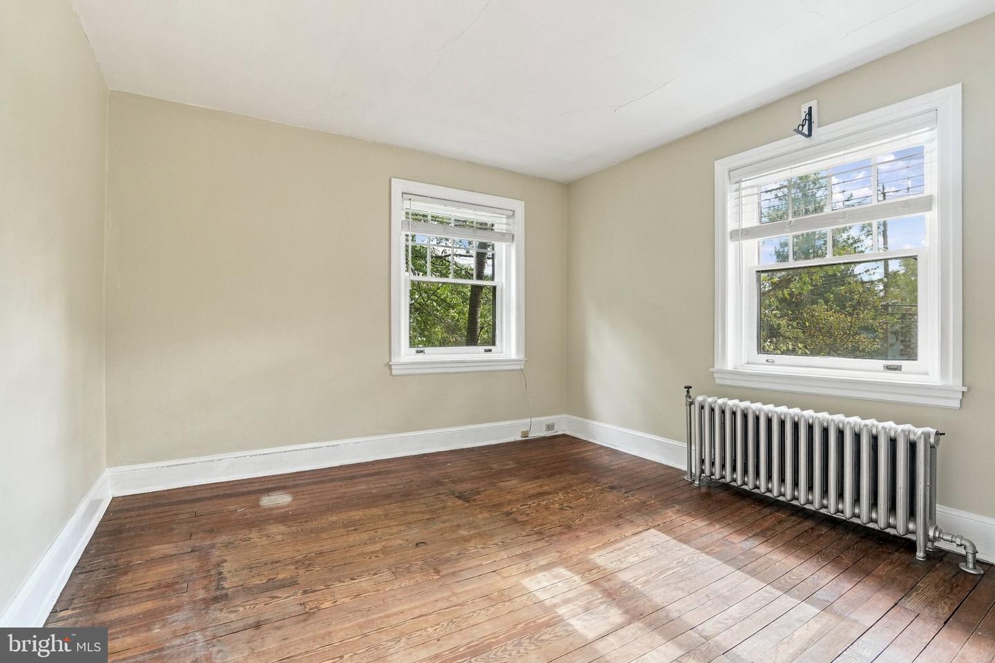1851 W Marshall St Property Photo 30