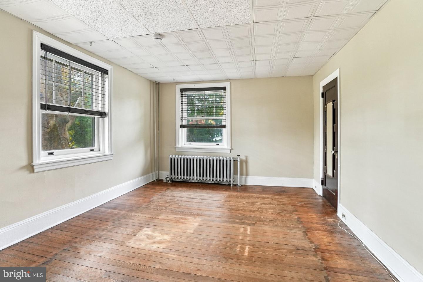 1851 W Marshall St Property Photo 39