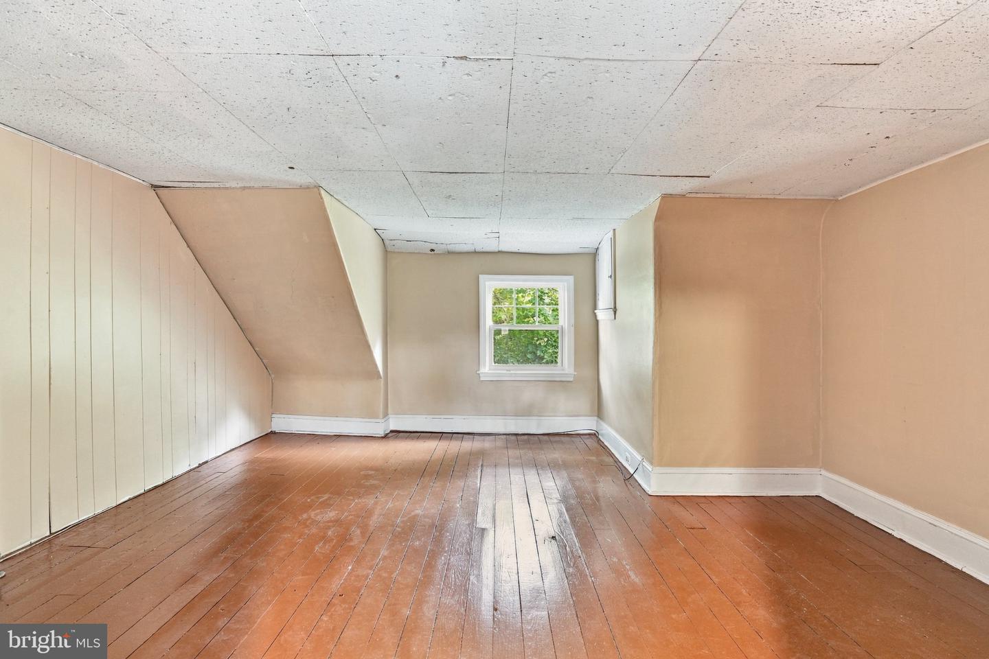 1851 W Marshall St Property Photo 45