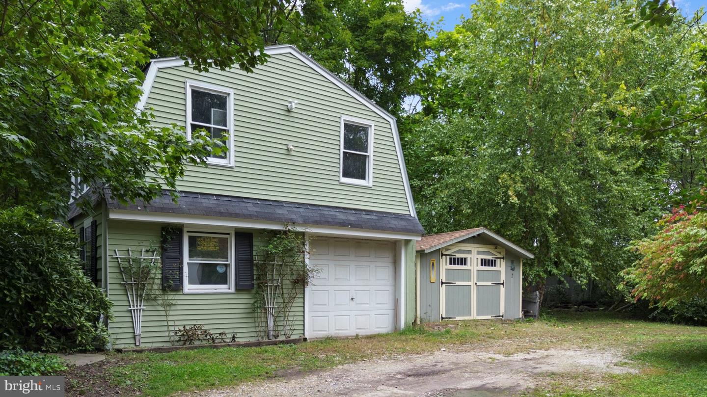1851 W Marshall St Property Photo 89