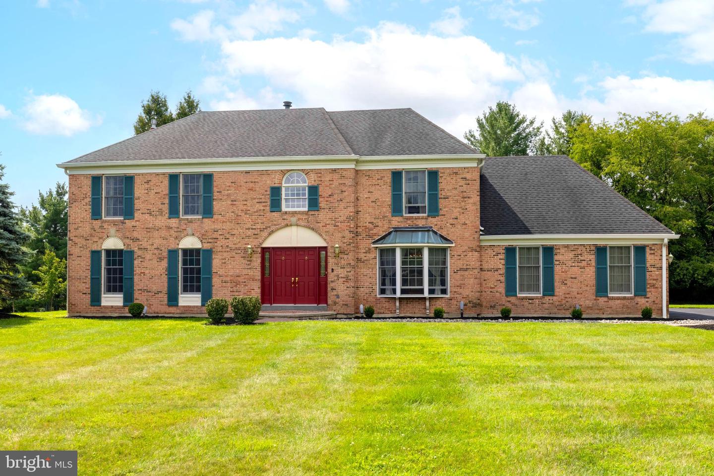 1342 Tanglewood Dr # Property Photo 7