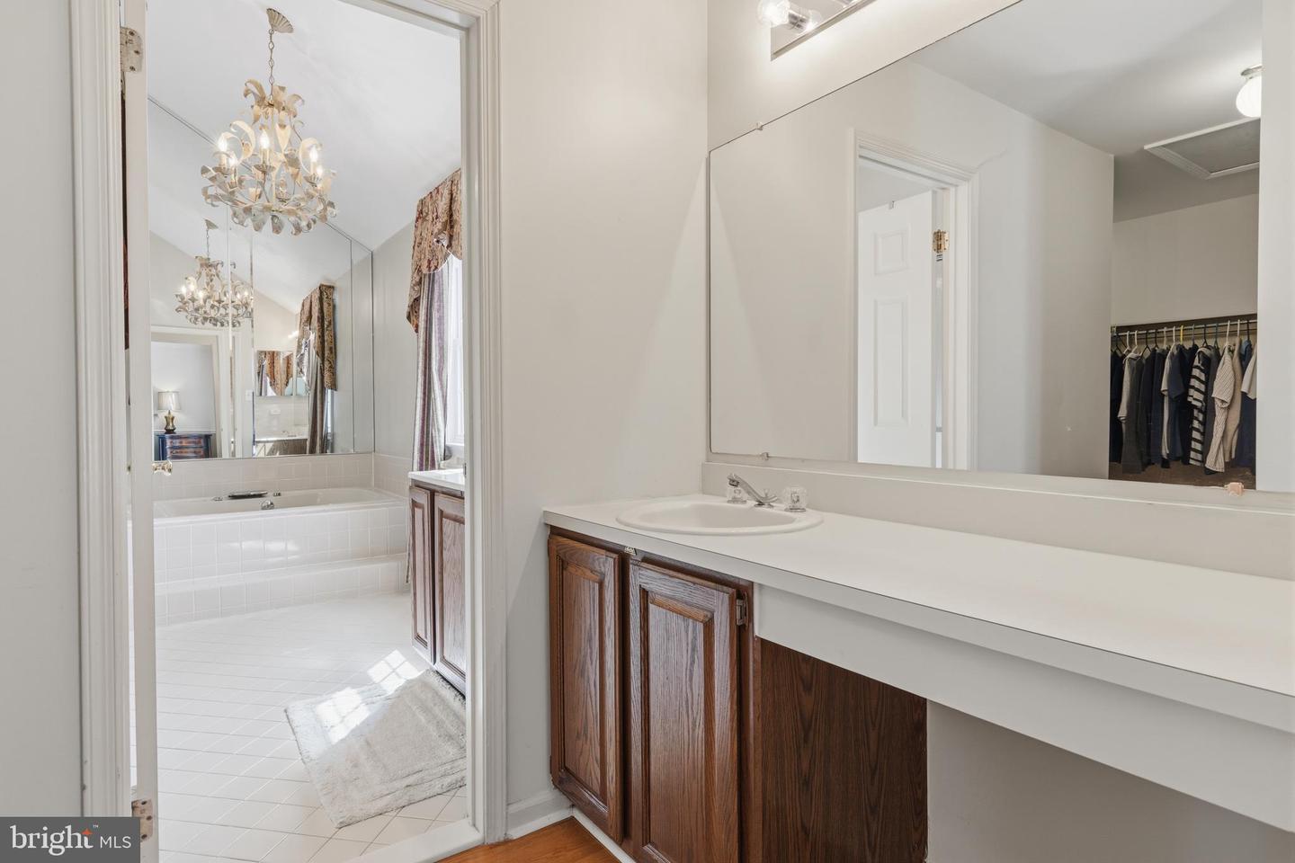 1342 Tanglewood Dr # Property Photo 27