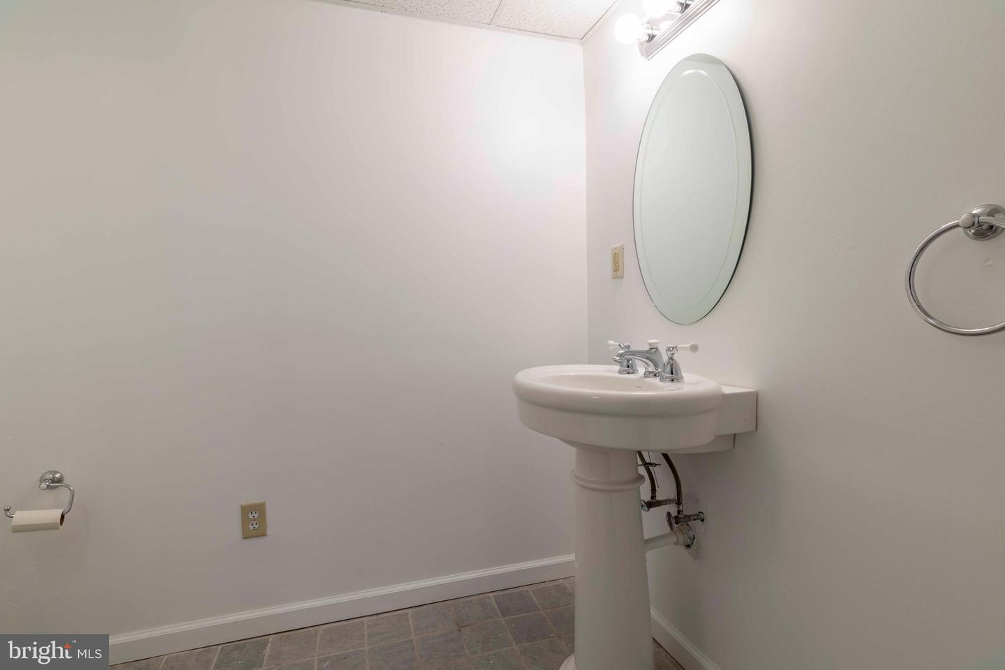 1342 Tanglewood Dr # Property Photo 39