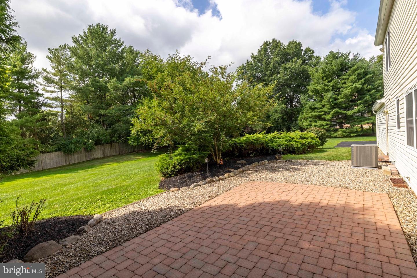 1342 Tanglewood Dr # Property Photo 44