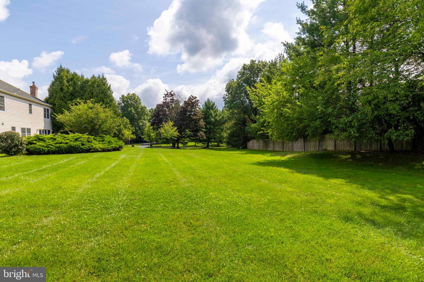 1342 Tanglewood Dr # Property Photo 50