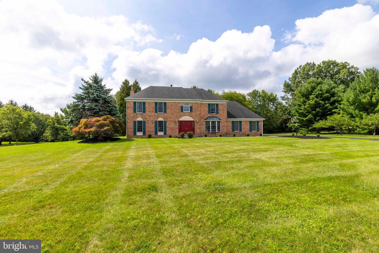 1342 Tanglewood Dr # Property Photo 51