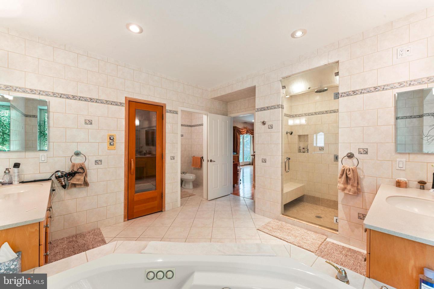 1427 Byberry Rd Property Photo 33