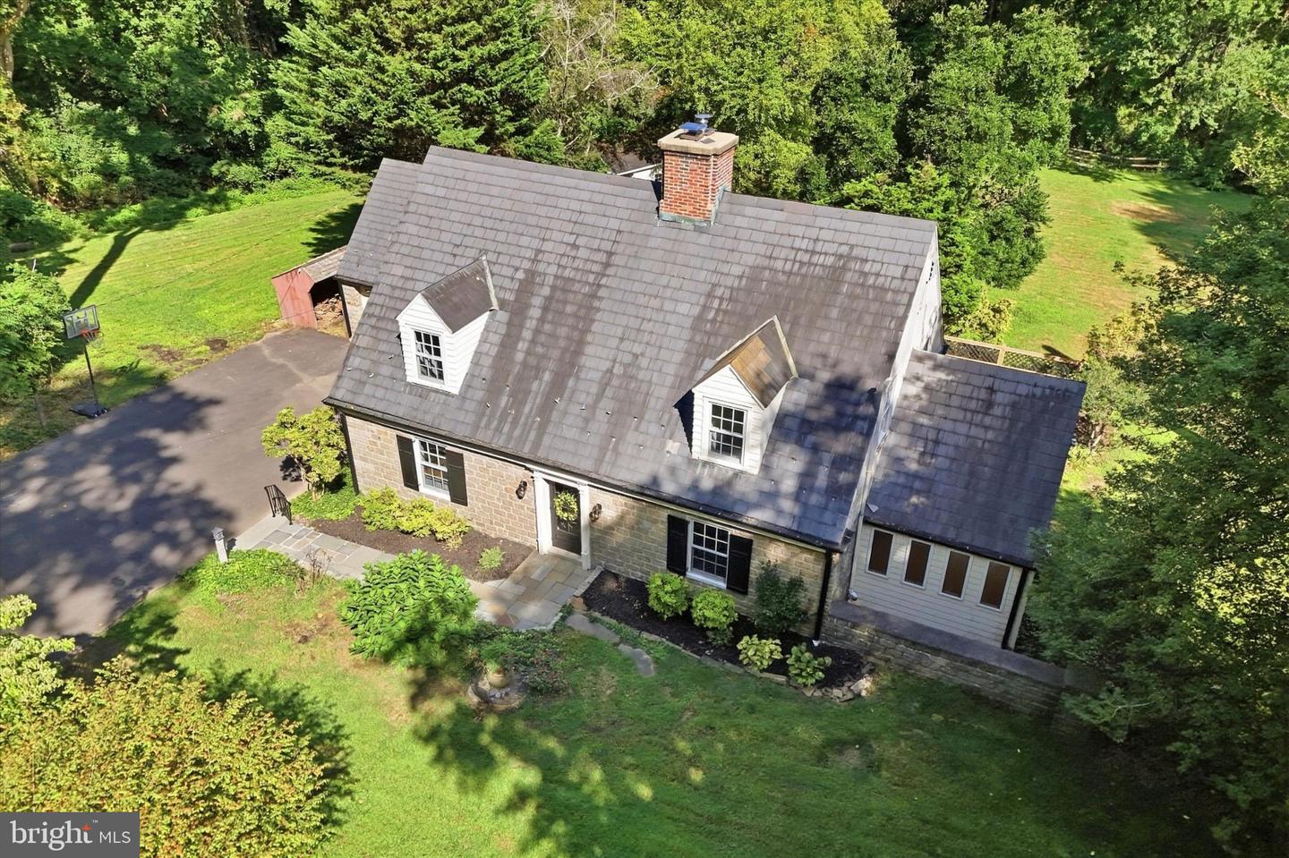 65 Shady Ln # Property Photo 11