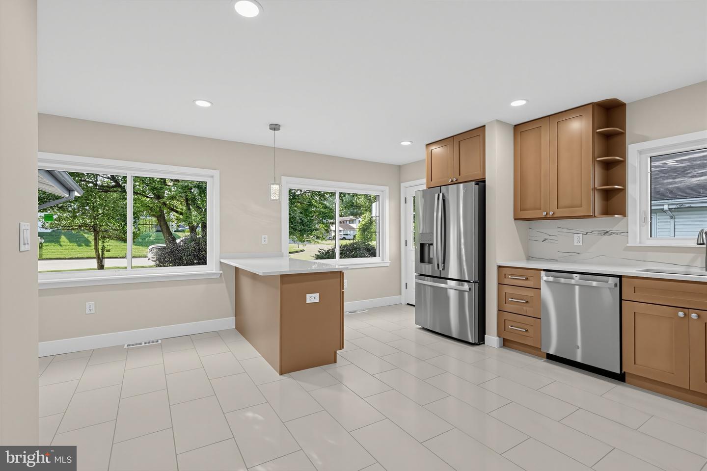 7724 Green Valley Rd Property Photo 4