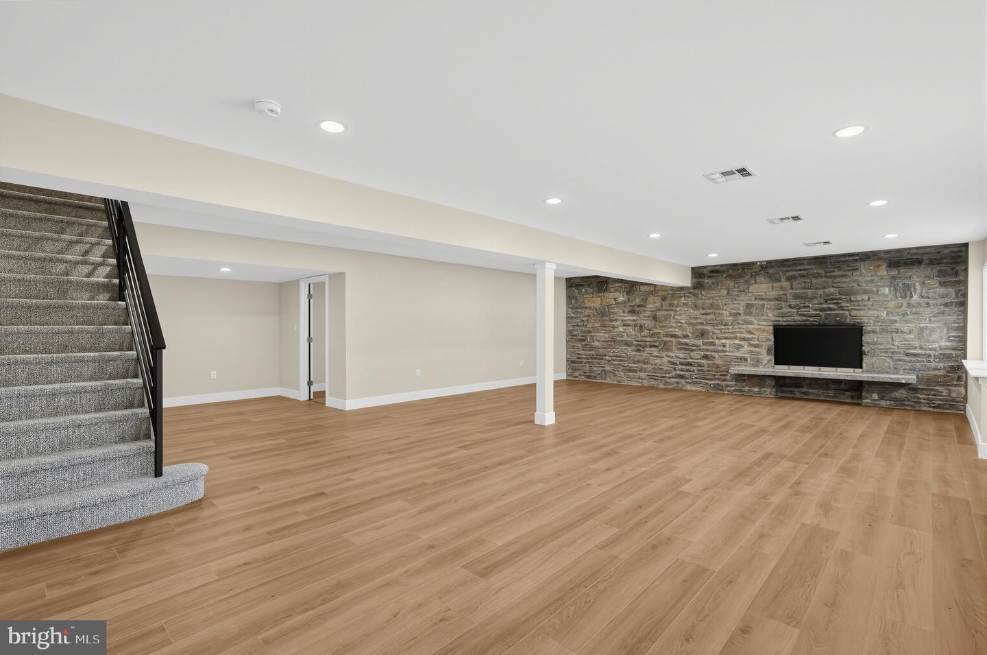 7724 Green Valley Rd Property Photo 20