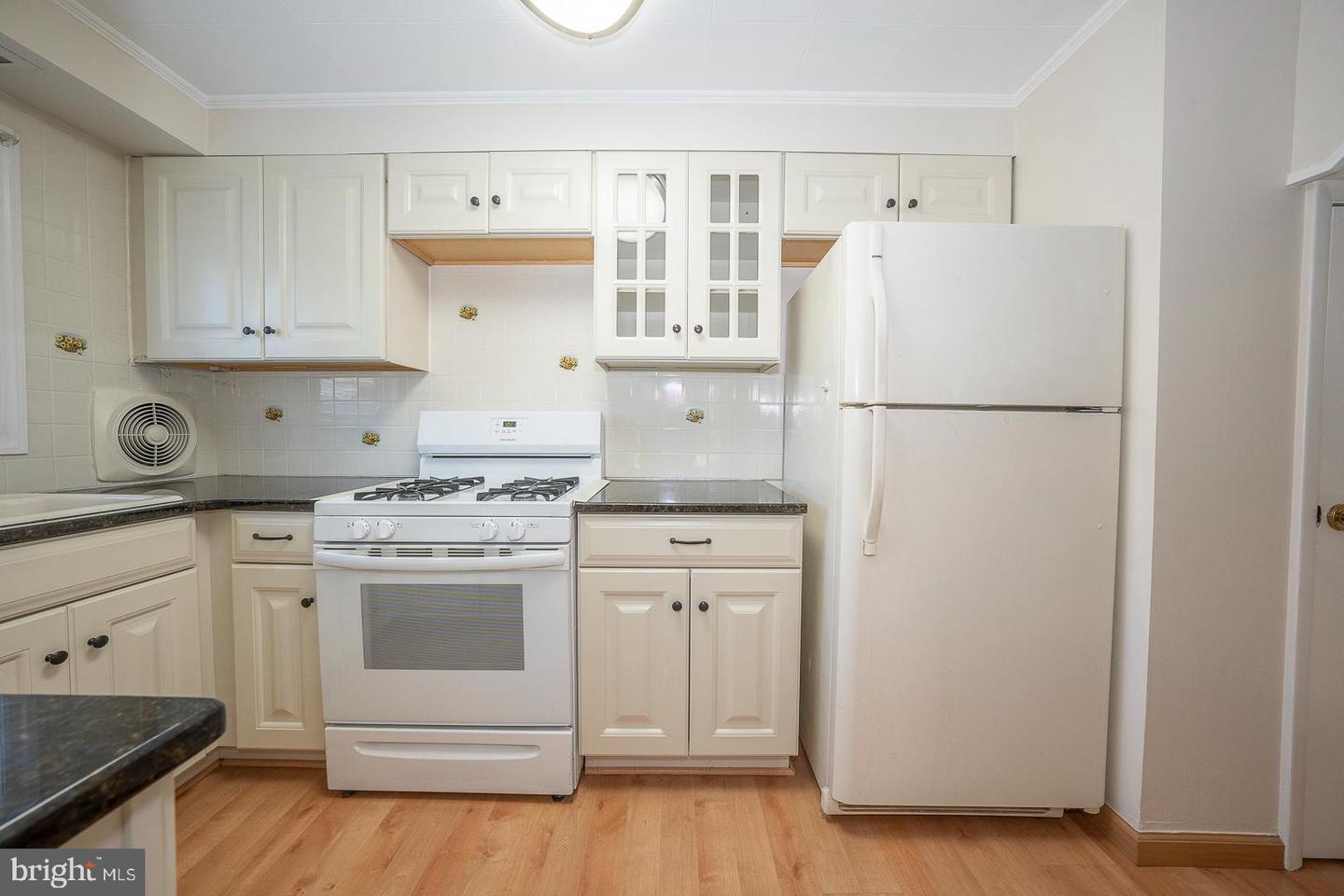 214 Harrogate Rd Property Photo 5