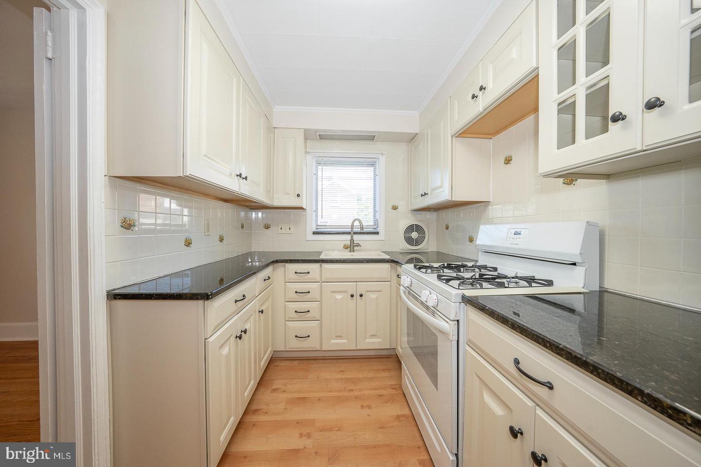 214 Harrogate Rd Property Photo 6
