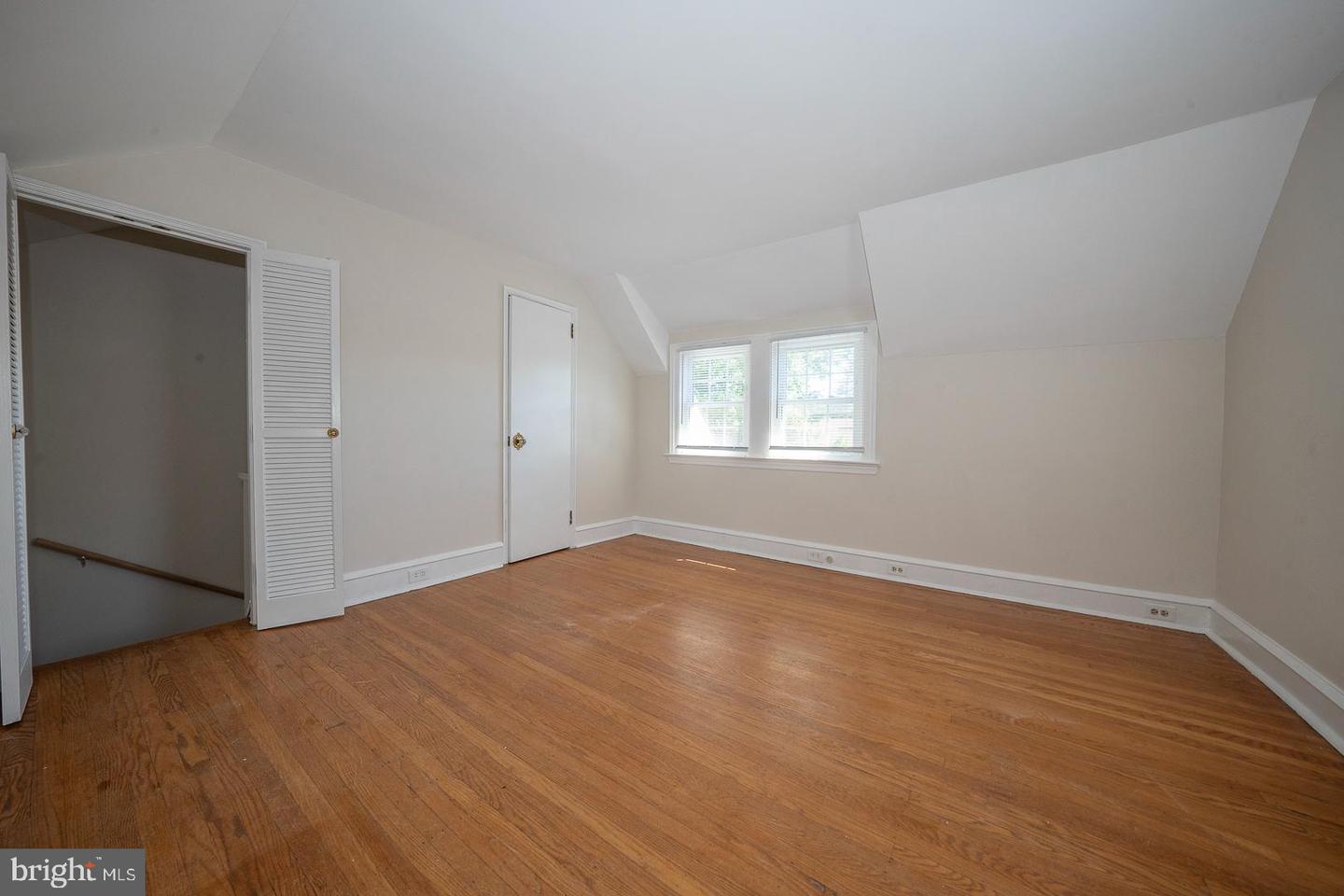 214 Harrogate Rd Property Photo 23