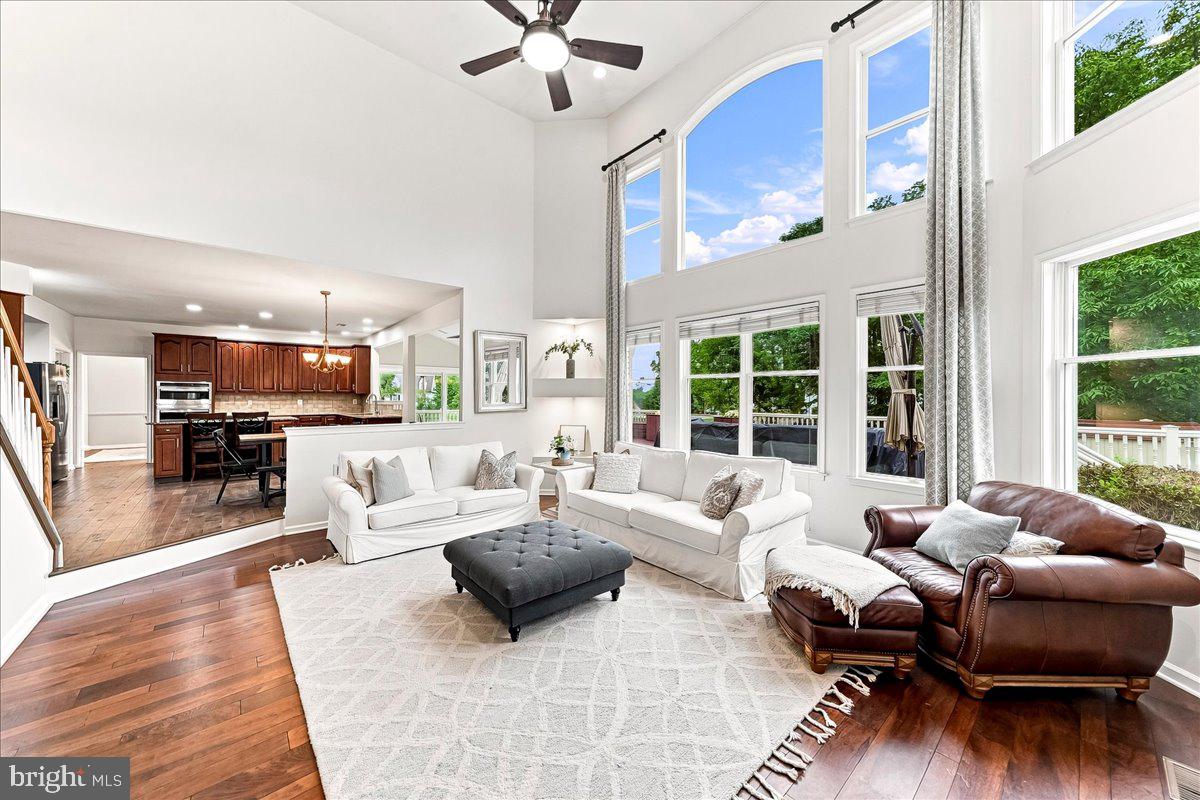 1104 Goshawk Cir Property Photo 6