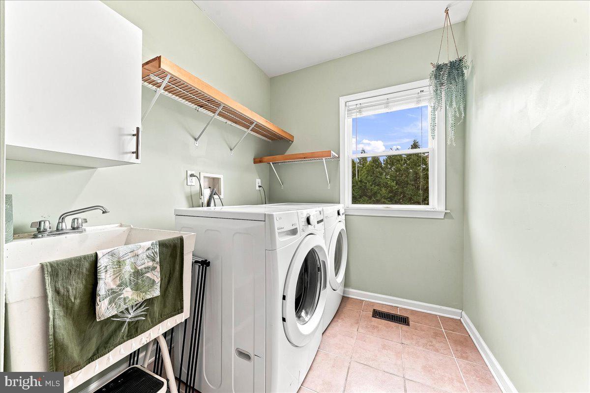 1104 Goshawk Cir Property Photo 18