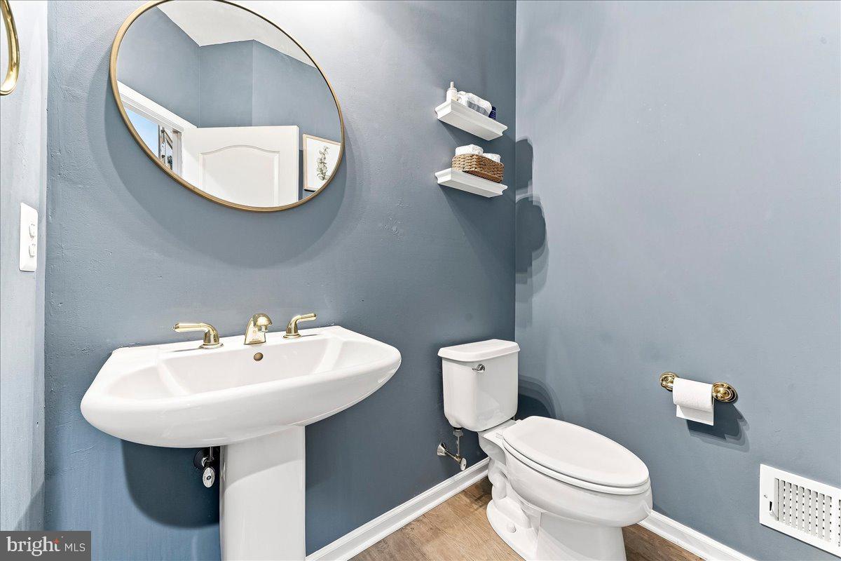 1104 Goshawk Cir Property Photo 19