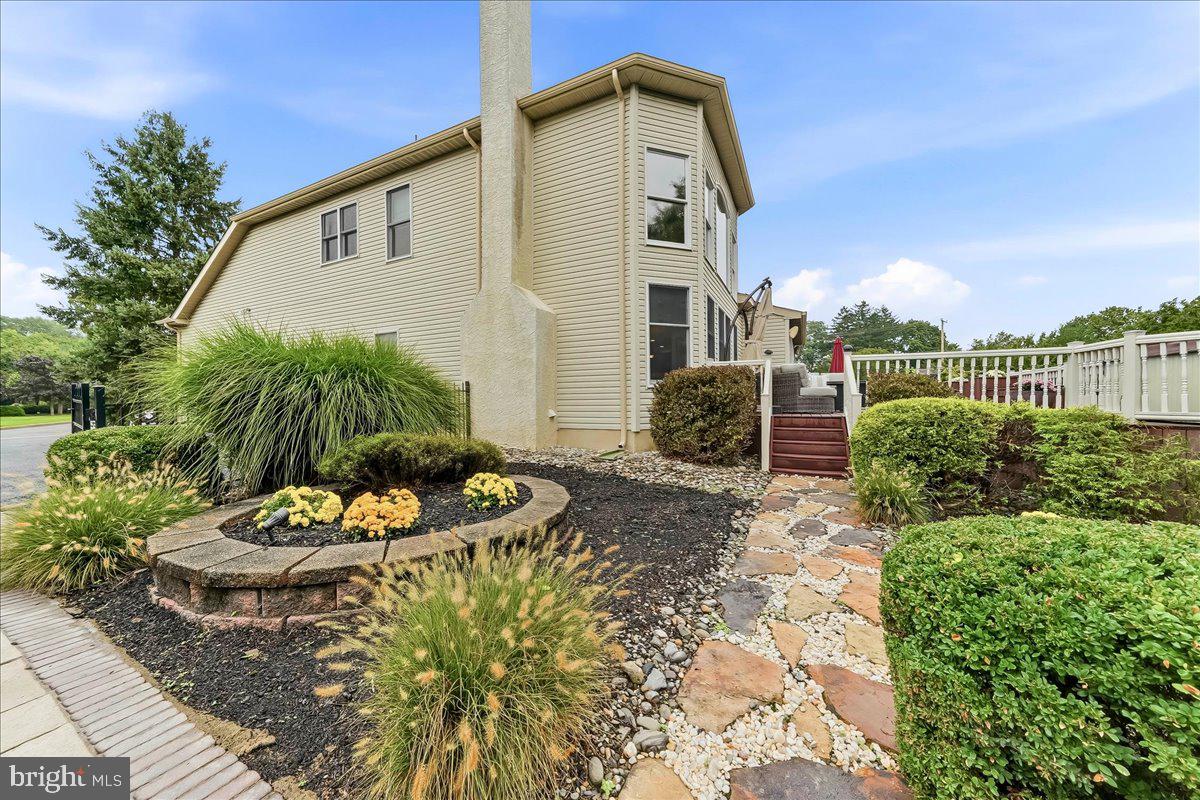 1104 Goshawk Cir Property Photo 38