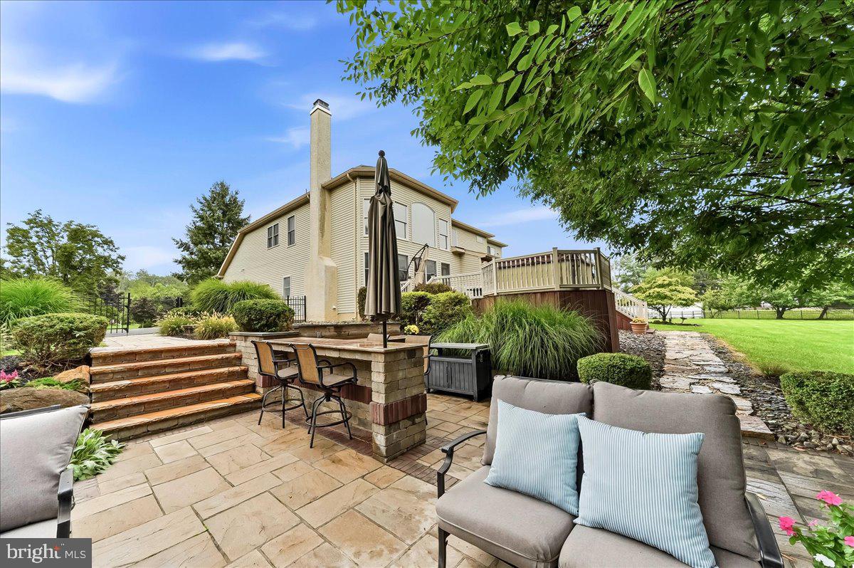 1104 Goshawk Cir Property Photo 42