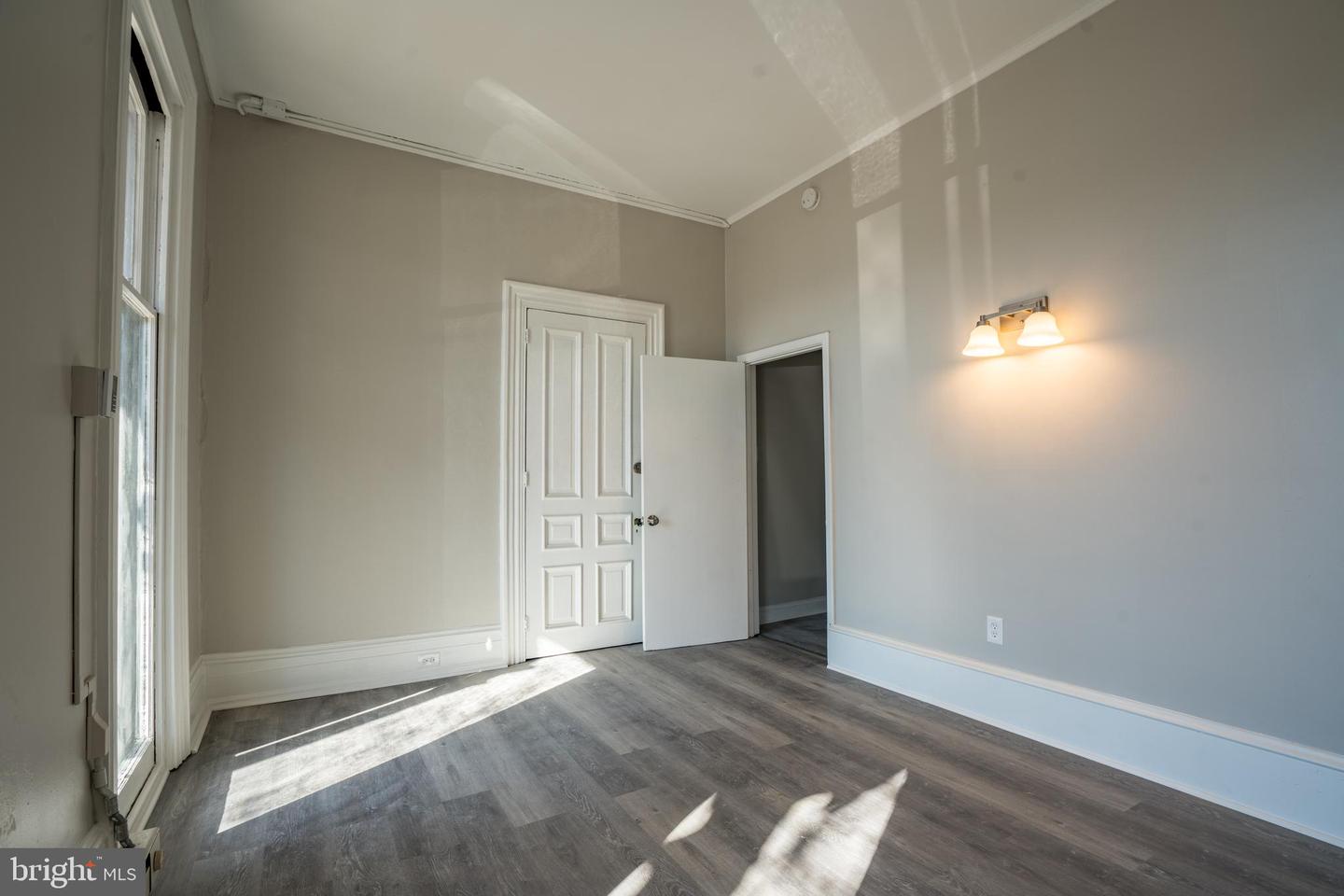 529 King St #1 Property Photo 6