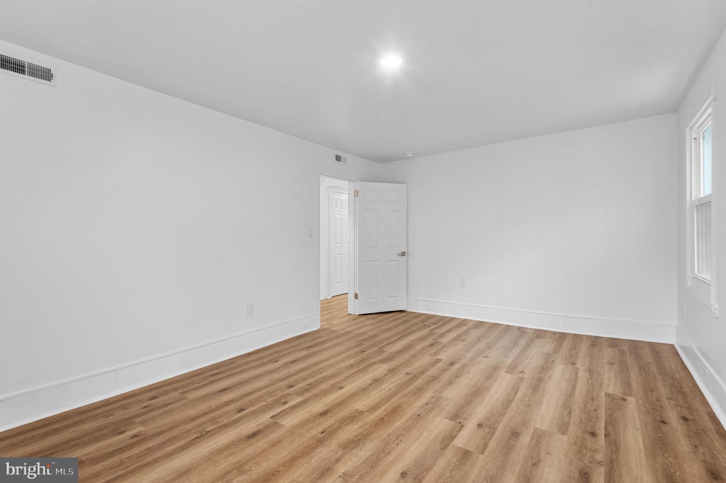162 Union Ave Property Photo 14