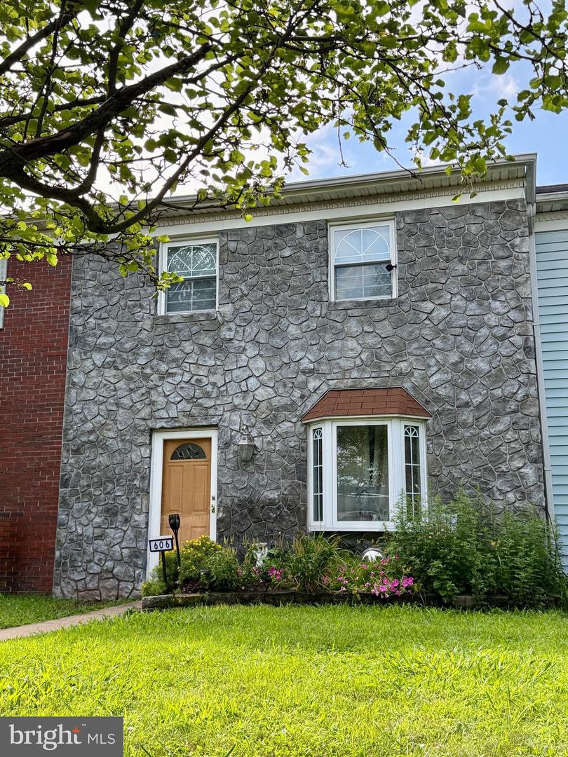 606 N Valley Forge Rd Property Photo 1