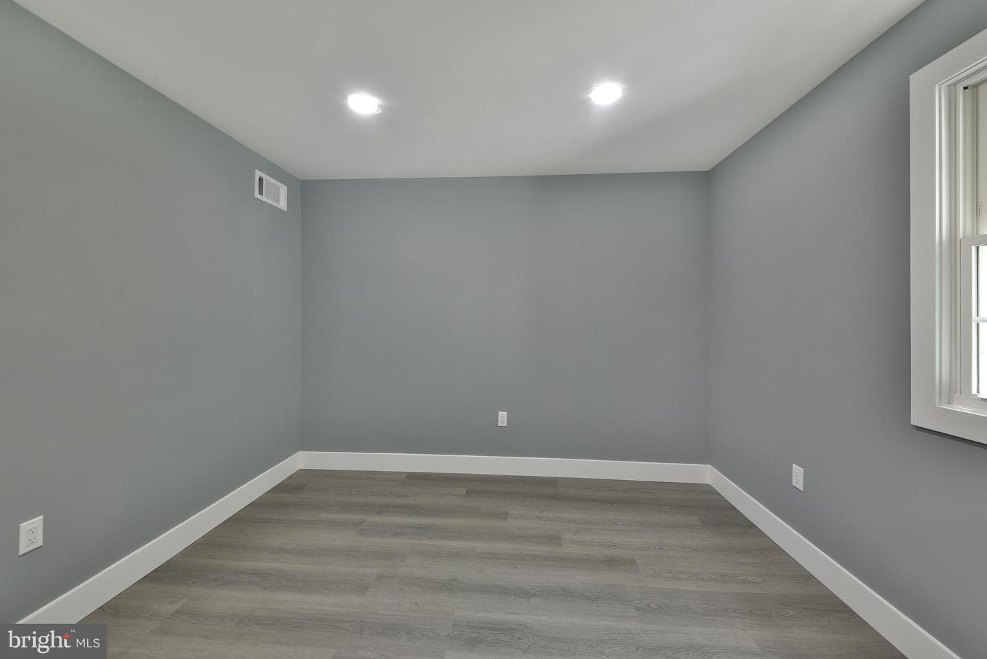 3225 Burn Brae Dr Property Photo 23