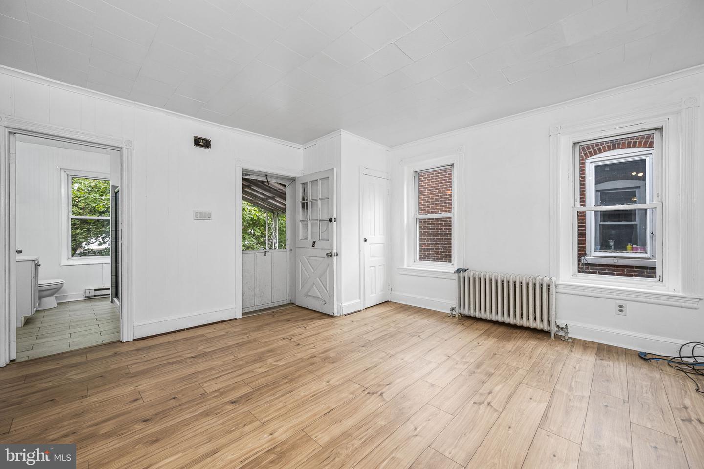 23 E 2nd St #2 Property Photo 1