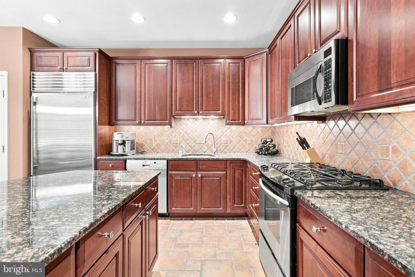 626 Greycliffe Ln Property Photo 13