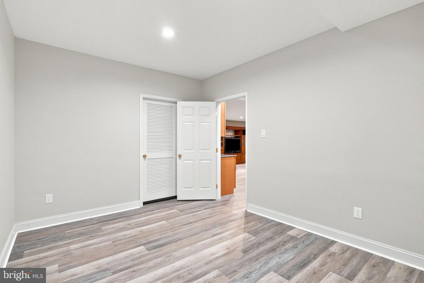 626 Greycliffe Ln Property Photo 36