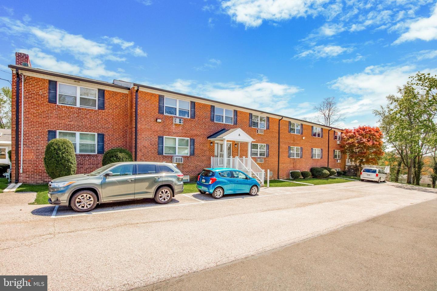 500 Manor House Ln #a4 Property Photo 1