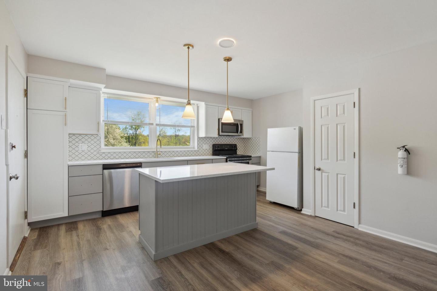 500 Manor House Ln #a4 Property Photo 2