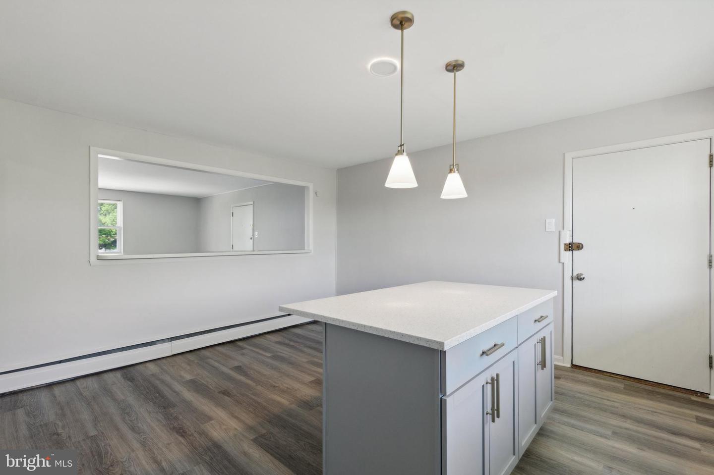 500 Manor House Ln #a4 Property Photo 4