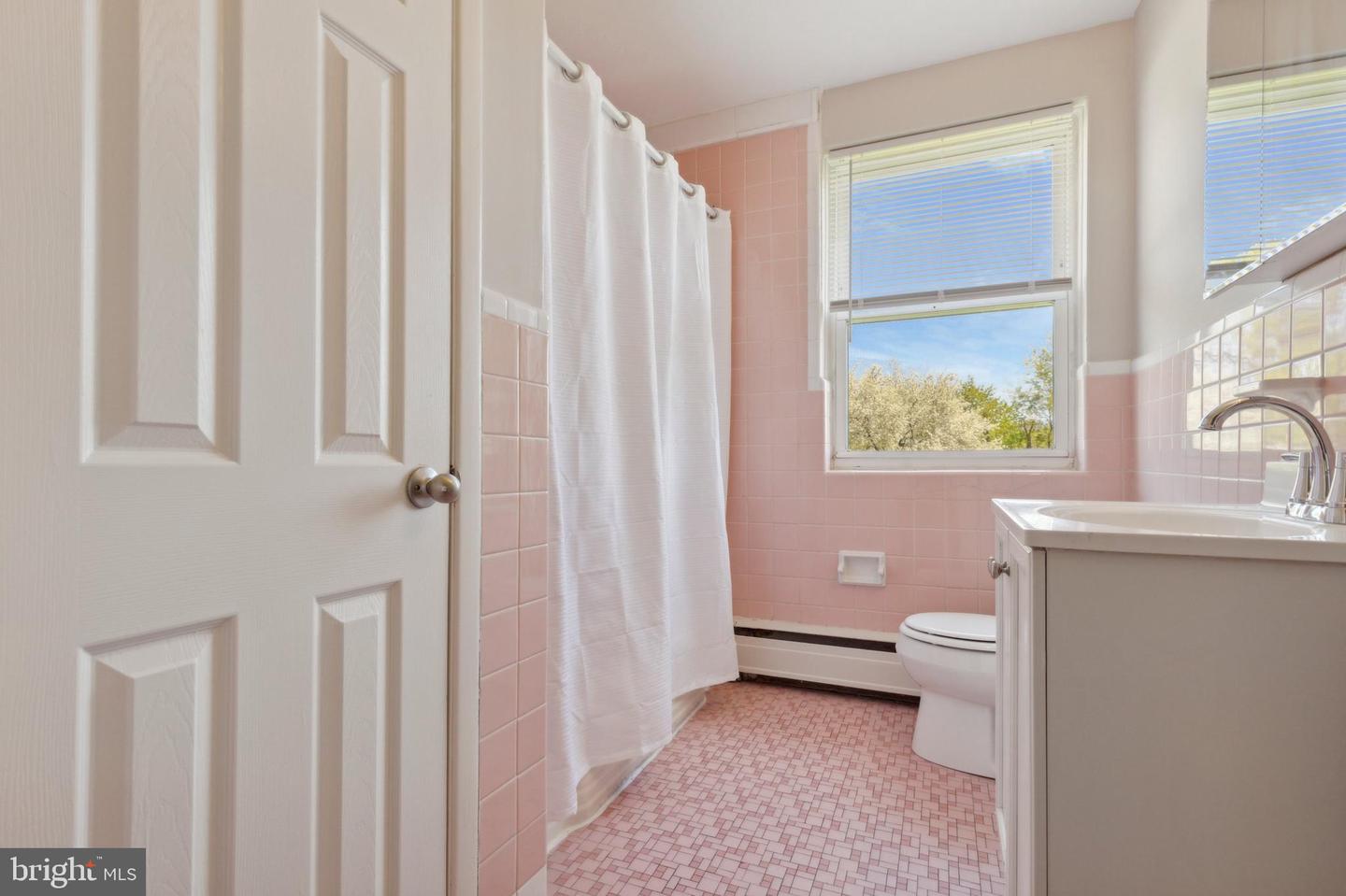 500 Manor House Ln #a4 Property Photo 5